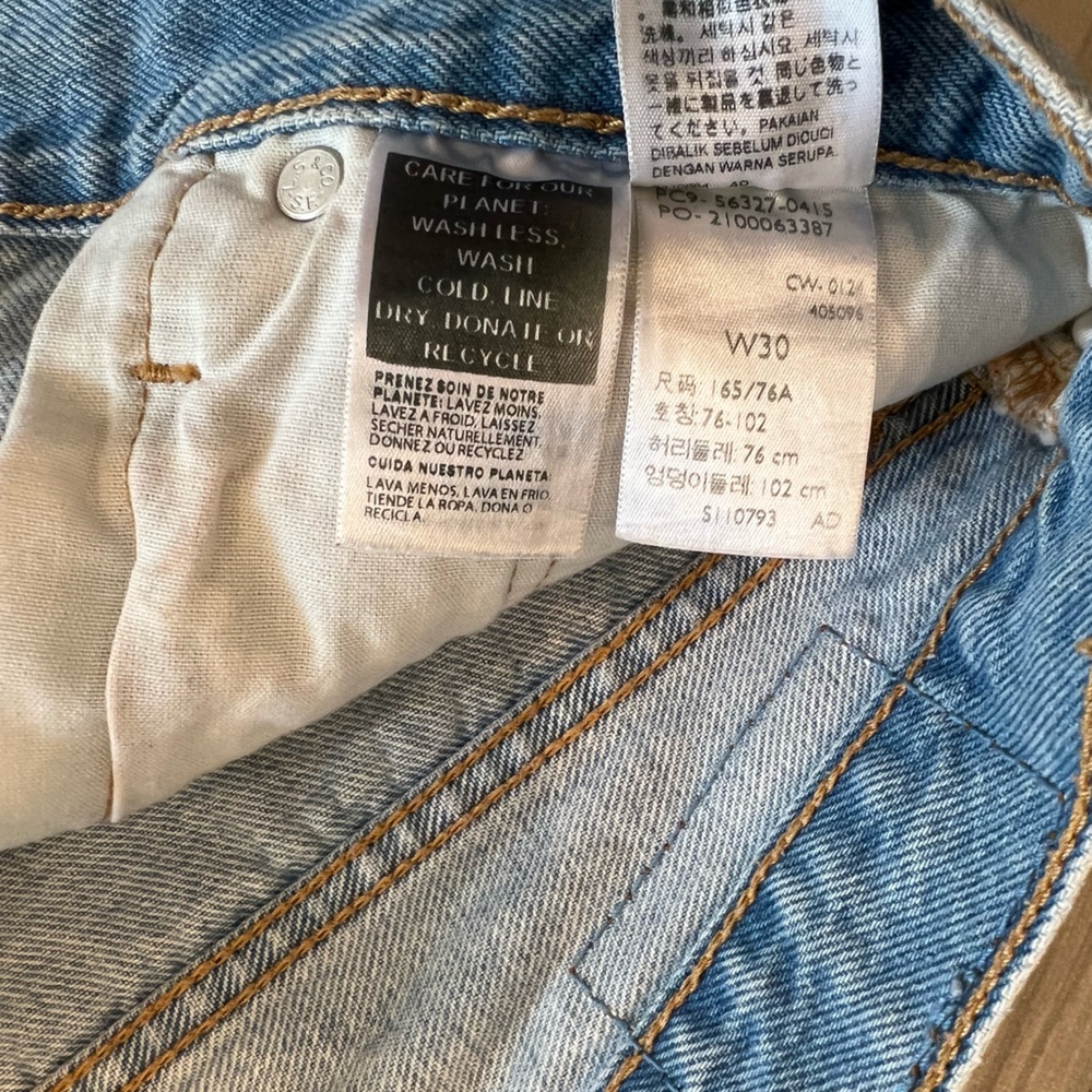 Levi's 501 Denim Shorts - Picture 9 of 13